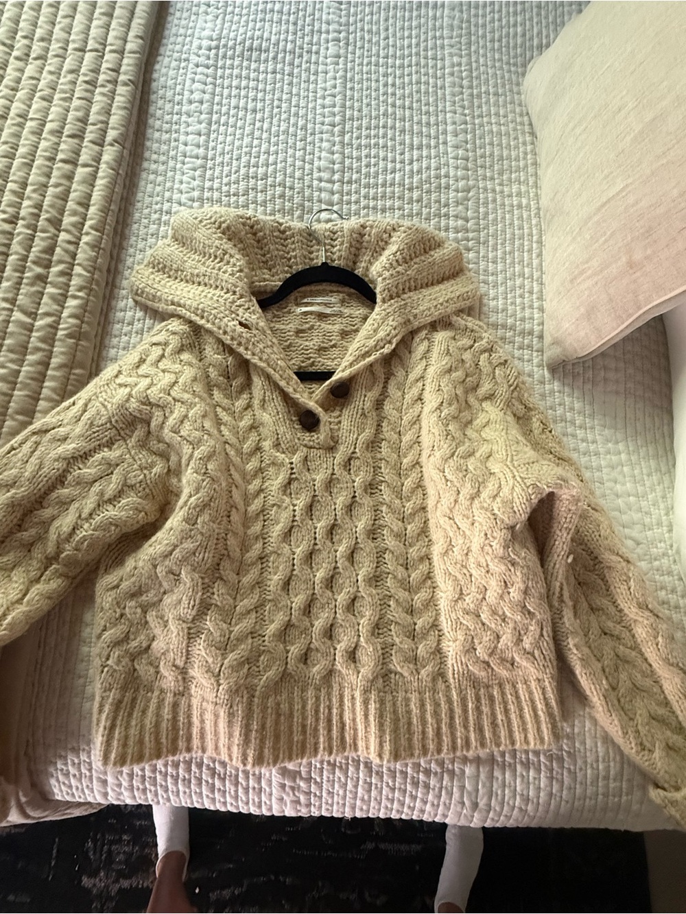 Anthropologie Cable-Knit Hooded V-Neck Sweater in Cream never worn